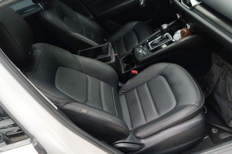 Used Mazda CX-5 2021 2.0L Automatic Two-Wheel Drive ZhiZun Version Right Front Seat