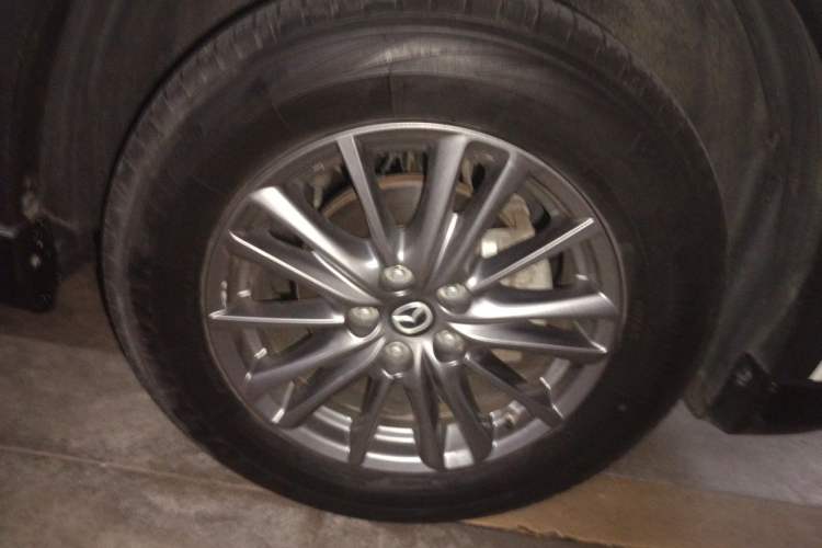 Used Mazda CX-5 2021 2.0L Automatic Two-Wheel Drive Smart Version Right Front Wheel Hub