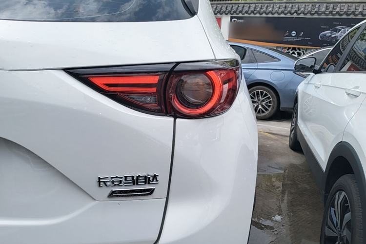 Used Mazda CX-5 2021 2.0L Automatic Two-Wheel Drive ZhiZun Version Right Rear Taillight