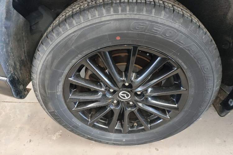 Used Mazda CX-5 2021 2.0L Automatic Two-Wheel Drive Black Knight Right Rear Wheel Hub