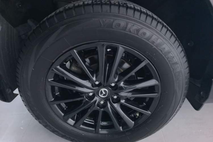 Used Mazda CX-5 2021 2.0L Automatic Two-Wheel Drive Black Knight Right Rear Wheel Hub