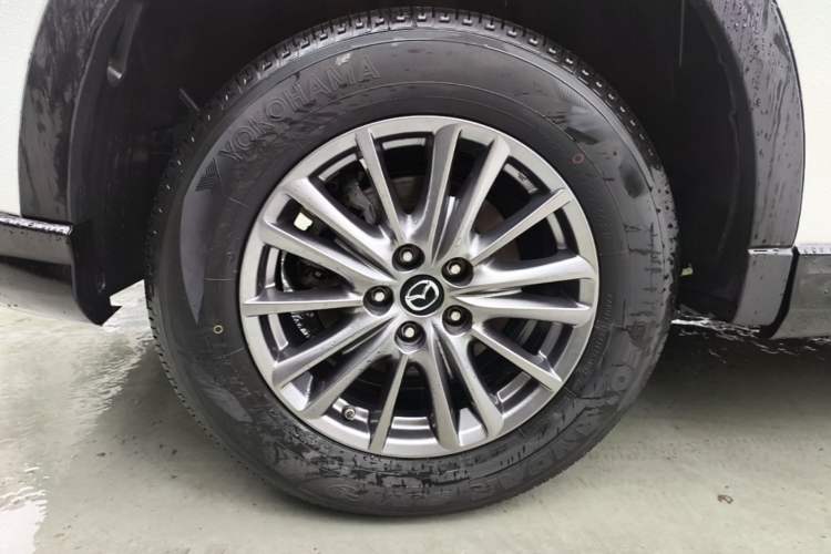 Used Mazda CX-5 2021 2.0L Automatic Two-Wheel Drive Smart Version Right Rear Wheel Hub