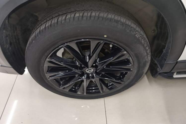 Used Mazda CX-5 2021 2.5L Automatic Two-Wheel Drive Black Knight Right Rear Wheel Hub