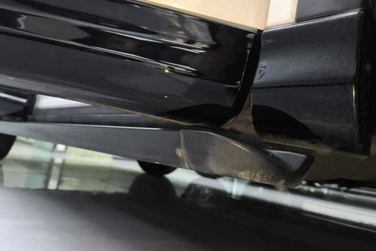 Used Mazda CX-5 2021 2.0L Automatic Two-Wheel Drive Smart Version Right Side Sill