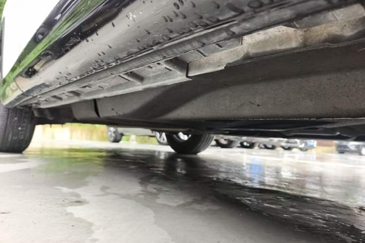 Used Mazda CX-5 2021 2.0L Automatic Two-Wheel Drive Smart Version Right Side Sill