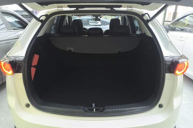 Used Mazda CX-5 2021 2.0L Automatic Two-Wheel Drive Smart Version Trunk