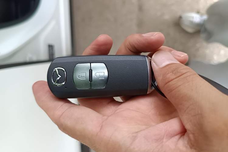 Used Mazda CX-5 2021 2.0L Automatic Two-Wheel Drive Smart Version Vehicle Key
