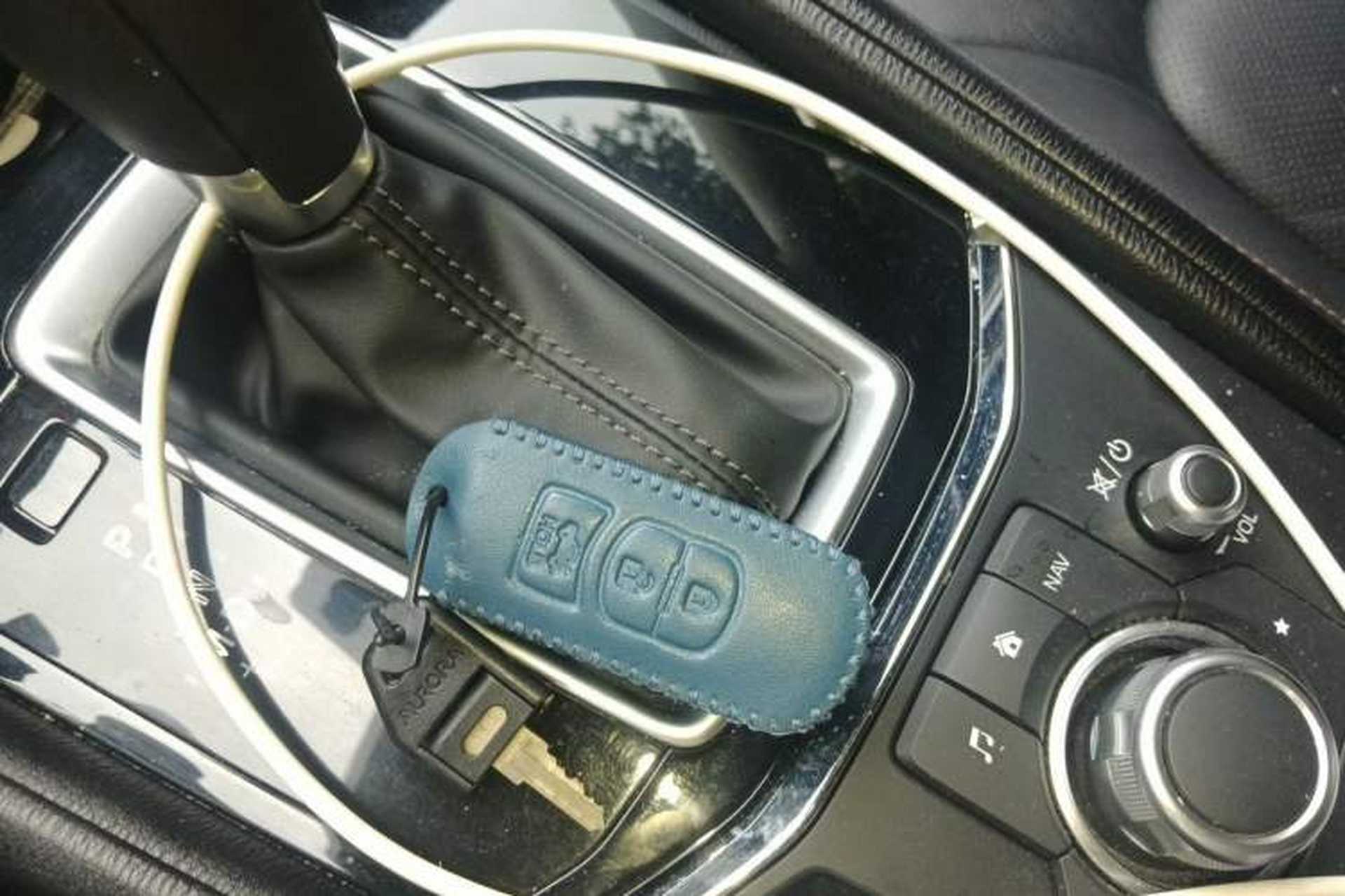 Used Mazda CX-5 2021 2.0L Automatic Two-Wheel Drive ZhiZun Version Vehicle Key