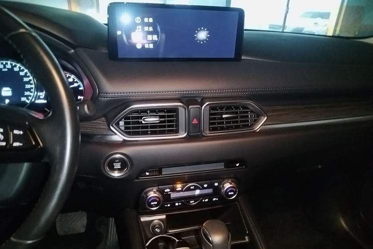 Used Mazda CX-5 2022 2.0L Automatic Two-Wheel Drive Zhiya Version Audio And AC Panel