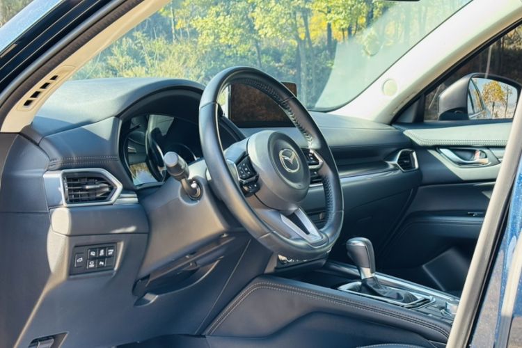 Used Mazda CX-5 2022 2.5L Automatic 4x4 Prestige Edition Interior 3