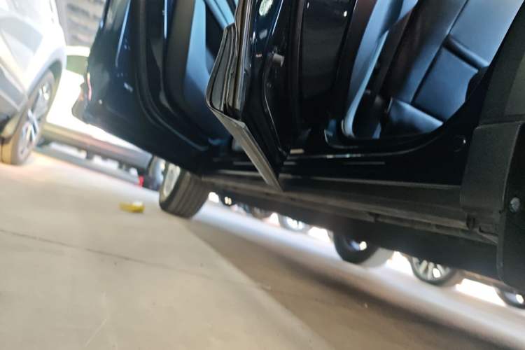 Used Mazda CX-5 2022 2.0L Automatic Two-Wheel Drive Smart Edition Left Side Sill
