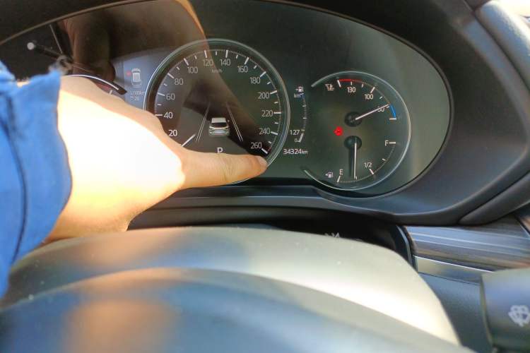 Used Mazda CX-5 2022 2.5L Automatic 4x4 Prestige Edition Odometer Close Up