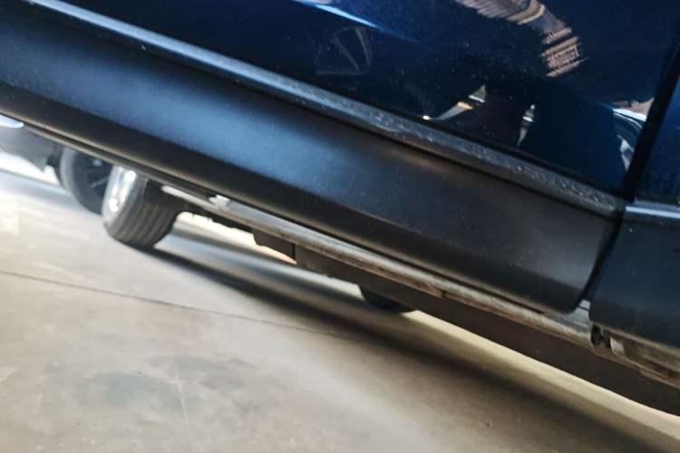 Used Mazda CX-5 2022 2.0L Automatic Two-Wheel Drive Smart Edition Right Side Sill