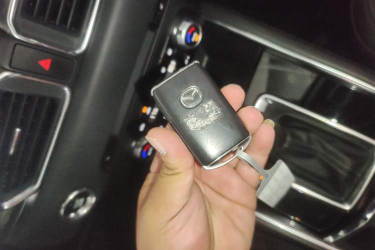 Used Mazda CX-5 2022 2.5L Automatic Two-Wheel Drive ZhiZun Version Vehicle Key