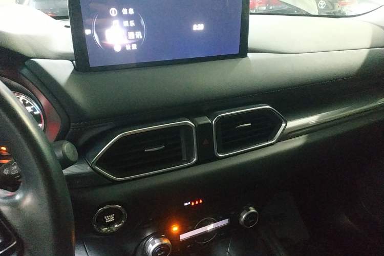 Used Mazda CX-5 2022 2.0L Automatic Two-Wheel Drive Smart Edition Audio And AC Panel