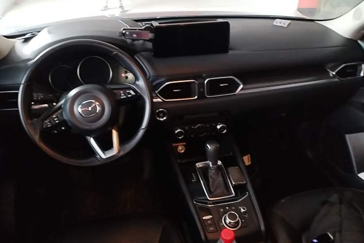 Used Mazda CX-5 2022 2.0L Automatic Two-Wheel Drive Zhiya Version Center Console