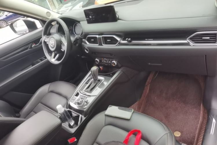 Used Mazda CX-5 2022 2.5L Automatic Two-Wheel Drive ZhiZun Version Center Console