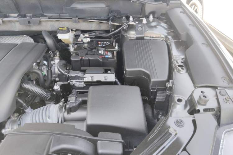 Used Mazda CX-5 2022 2.0L Automatic Two-Wheel Drive Zhiya Version Engine Bay Left