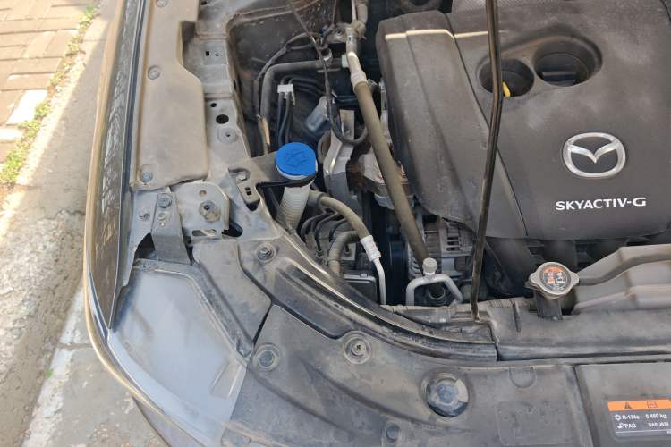 Used Mazda CX-5 2022 2.0L Automatic Two-Wheel Drive Zhiya Version Engine Bay Right