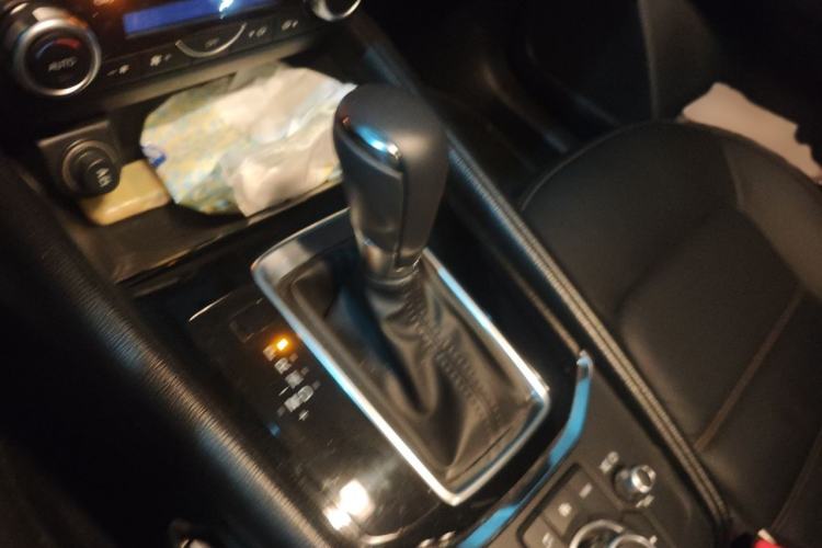 Used Mazda CX-5 2022 2.0L Automatic Two-Wheel Drive Zhiya Version Gear Lever