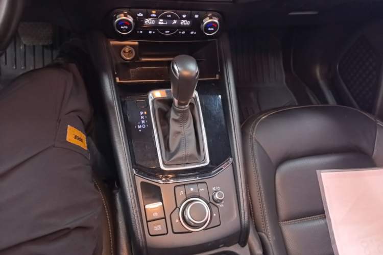 Used Mazda CX-5 2022 2.0L Automatic Two-Wheel Drive Zhiya Version Gear Lever