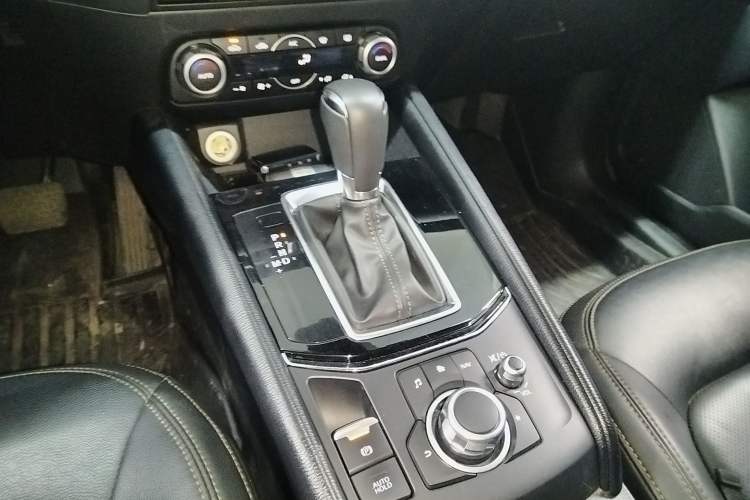 Used Mazda CX-5 2022 2.0L Automatic Two-Wheel Drive Zhiya Version Gear Lever