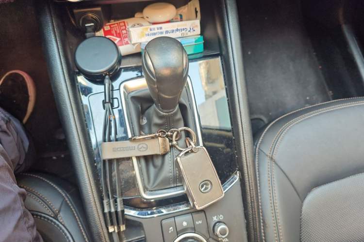 Used Mazda CX-5 2022 2.0L Automatic Two-Wheel Drive Zhiya Version Gear Lever