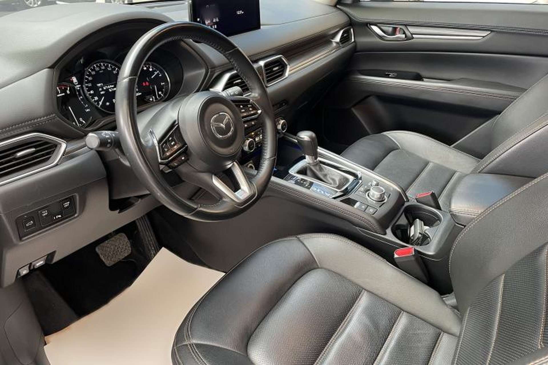 Used Mazda CX-5 2022 2.5L Automatic Two-Wheel Drive ZhiZun Version Interior 1