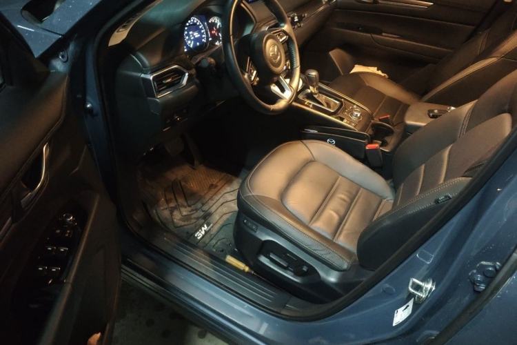 Used Mazda CX-5 2022 2.0L Automatic Two-Wheel Drive Zhiya Version Interior 3