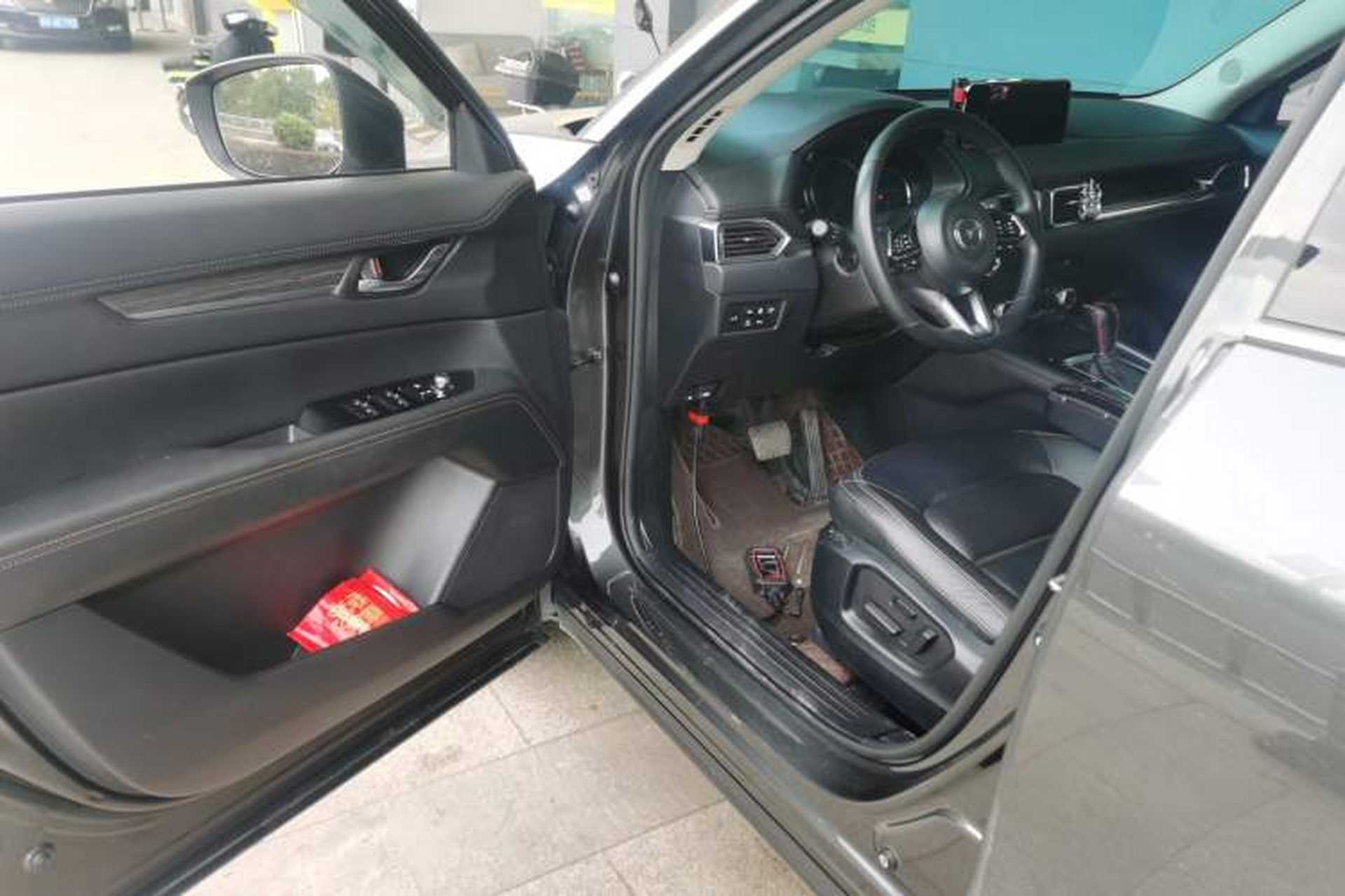 Used Mazda CX-5 2022 2.5L Automatic 4x4 Prestige Edition Interior 3