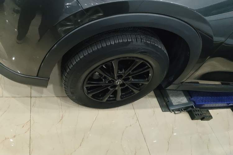 Used Mazda CX-5 2022 2.0L Automatic Two-Wheel Drive Smart Edition Left Front Wheel Hub