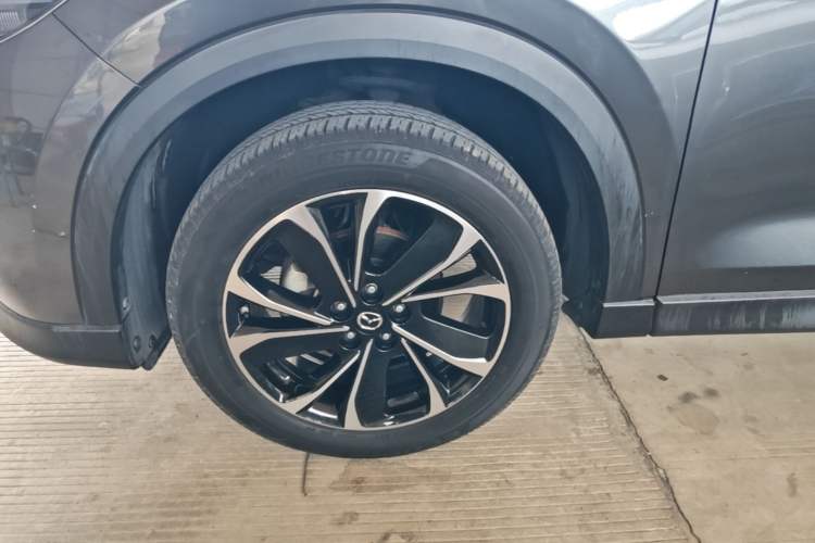 Used Mazda CX-5 2022 2.5L Automatic 4x4 Prestige Edition Left Front Wheel Hub