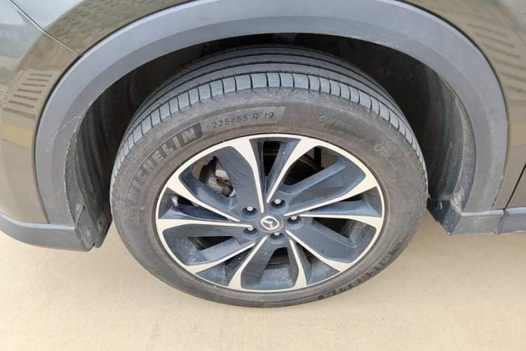 Used Mazda CX-5 2022 2.5L Automatic 4x4 Prestige Edition Left Front Wheel Hub