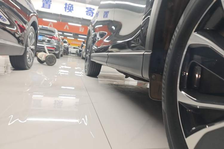 Used Mazda CX-5 2022 2.5L Automatic 4x4 Prestige Edition Left Side Sill
