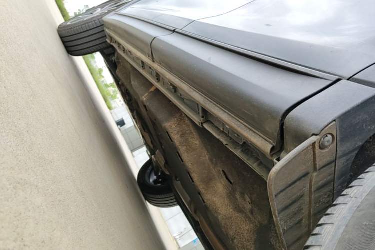 Used Mazda CX-5 2022 2.5L Automatic 4x4 Prestige Edition Left Side Sill