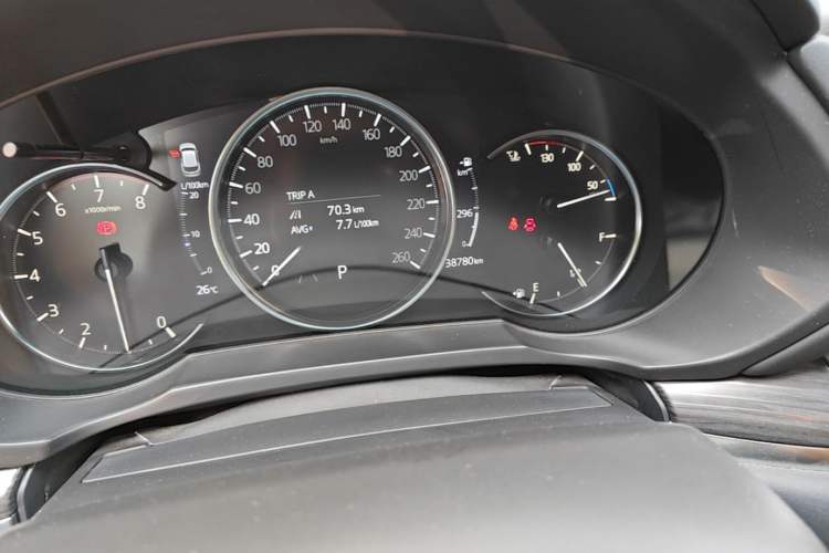Used Mazda CX-5 2022 2.5L Automatic Two-Wheel Drive ZhiZun Version Odometer Close Up
