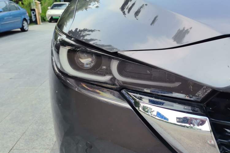 Used Mazda CX-5 2022 2.0L Automatic Two-Wheel Drive Zhiya Version Right Front Headlight