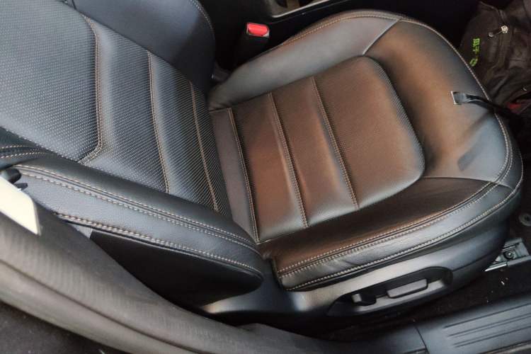 Used Mazda CX-5 2022 2.5L Automatic 4x4 Prestige Edition Right Front Seat