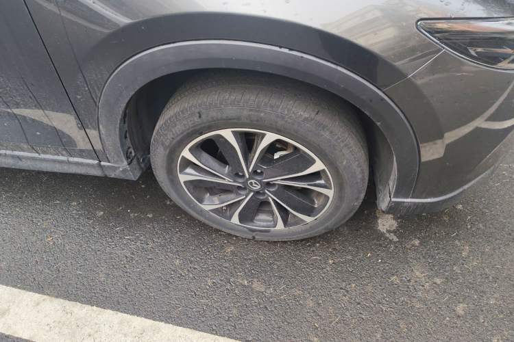 Used Mazda CX-5 2022 2.5L Automatic Two-Wheel Drive ZhiZun Version Right Front Wheel Hub