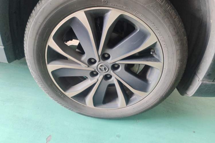 Used Mazda CX-5 2022 2.5L Automatic Two-Wheel Drive ZhiZun Version Right Front Wheel Hub