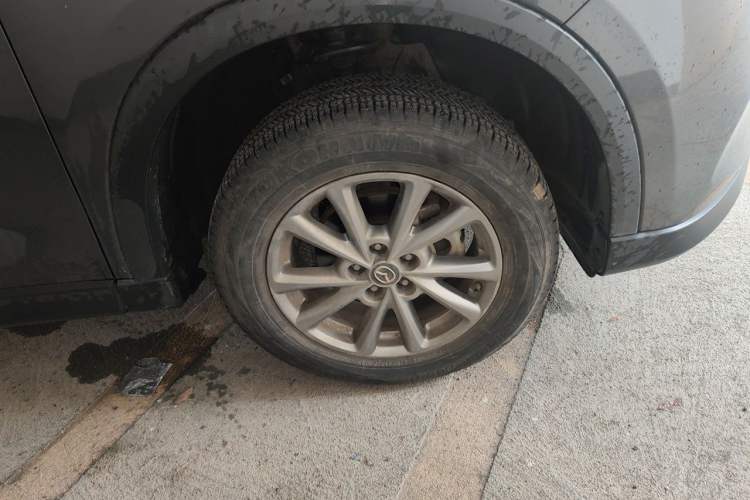 Used Mazda CX-5 2022 2.0L Automatic Two-Wheel Drive Zhiya Version Right Front Wheel Hub