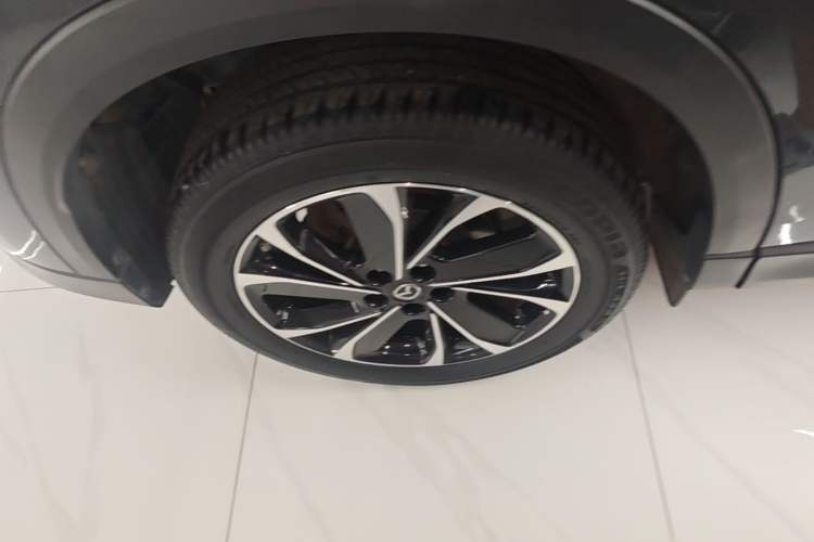 Used Mazda CX-5 2022 2.5L Automatic 4x4 Prestige Edition Right Rear Wheel Hub