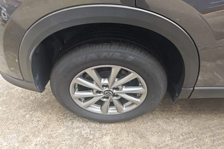 Used Mazda CX-5 2022 2.0L Automatic Two-Wheel Drive Comfort Version Right Rear Wheel Hub