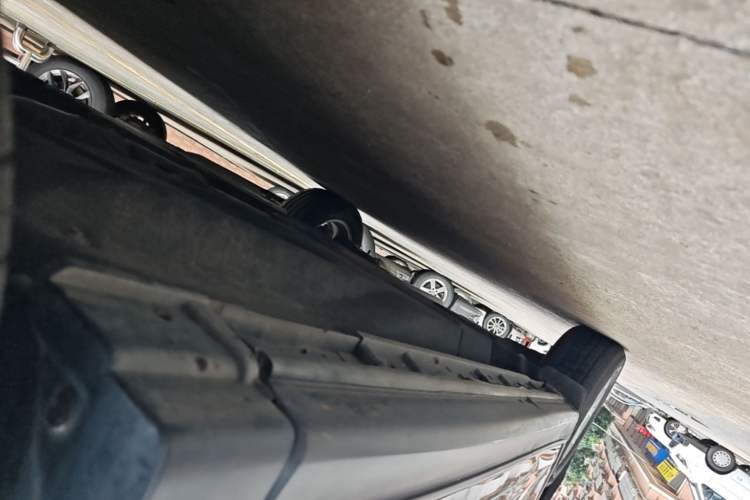 Used Mazda CX-5 2022 2.0L Automatic Two-Wheel Drive Comfort Version Right Side Sill