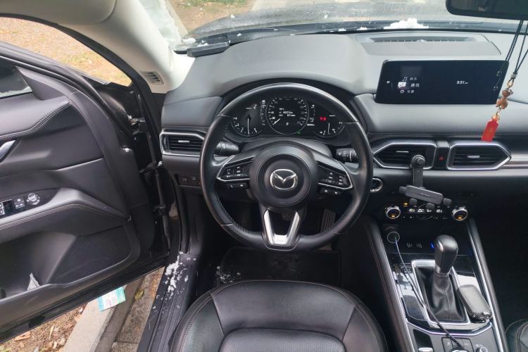 Used Mazda CX-5 2022 2.5L Automatic Two-Wheel Drive ZhiZun Version Steering Wheel