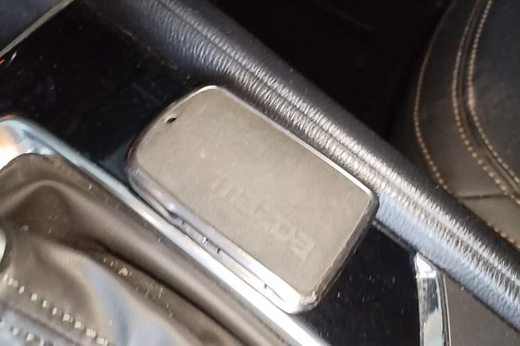 Used Mazda CX-5 2022 2.0L Automatic Two-Wheel Drive Zhiya Version Vehicle Key