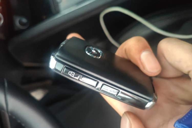 Used Mazda CX-5 2022 2.5L Automatic Two-Wheel Drive ZhiZun Version Vehicle Key