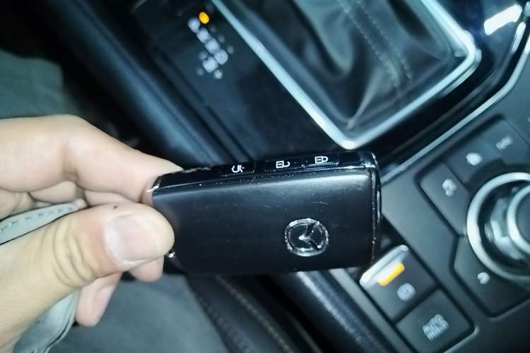 Used Mazda CX-5 2022 2.0L Automatic Two-Wheel Drive Zhiya Version Vehicle Key