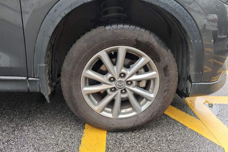 Used Mazda CX-5 2022 2.0L Automatic Two-Wheel Drive Comfort Version Right Front Wheel Hub
