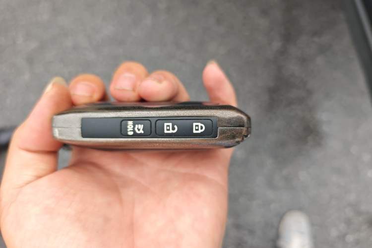 Used Mazda CX-5 2022 2.0L Automatic Two-Wheel Drive Comfort Version Vehicle Key